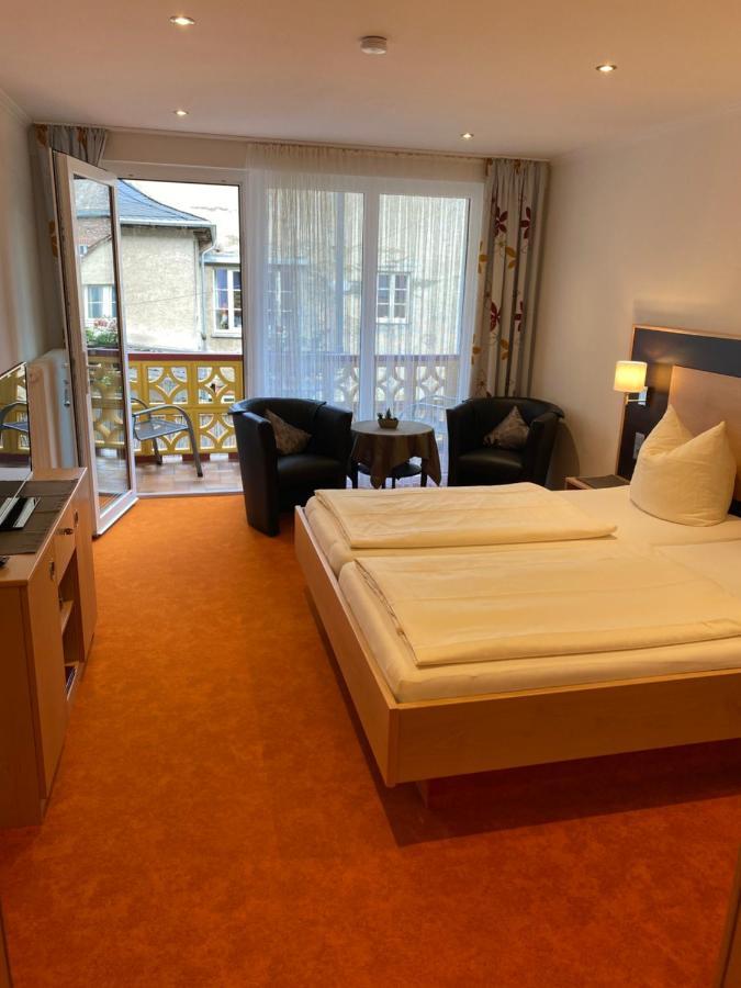 Hotel Moselterrasse Эдигер-Эллер Экстерьер фото